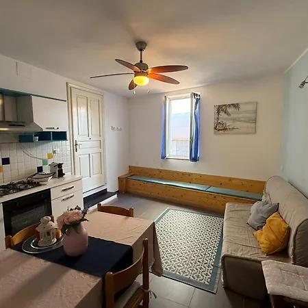 度假居 Oneglia House